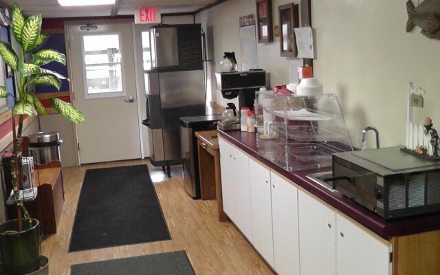 Motel 95 and Campground