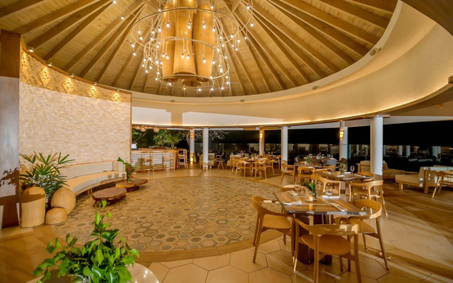 Sea Horse Ranch Luxury Resort