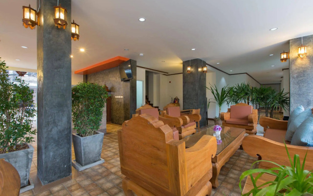 Chusri Hotel