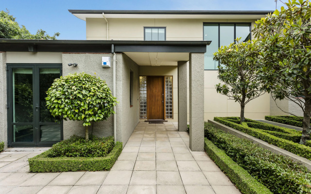 Oasis on Belmont Lane