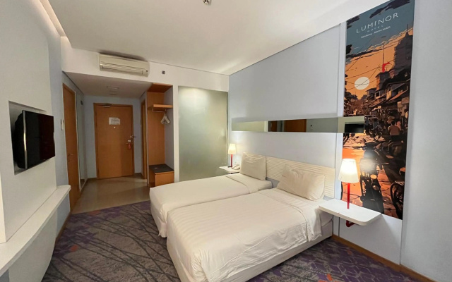 FOX Lite Metro Indah Bandung – Guest Rooms – Bandung