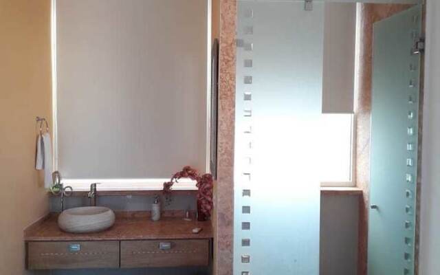 Condominio Andales on The Bay