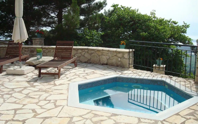 Villa Merlot 2