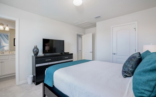 5448 Misty oak Circle