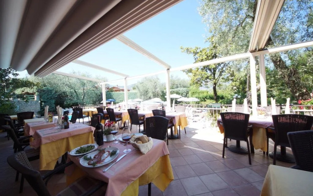 Hotel Alpi