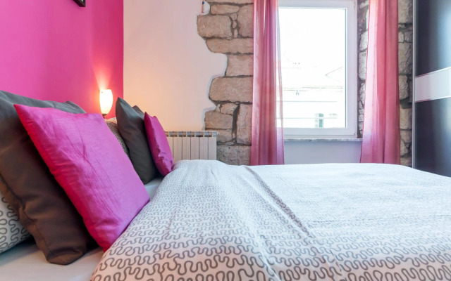 Top Center Apartment