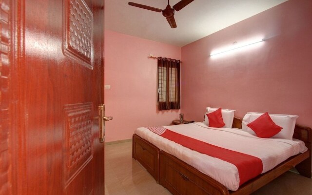 OYO 28738 Abbirami Hotels