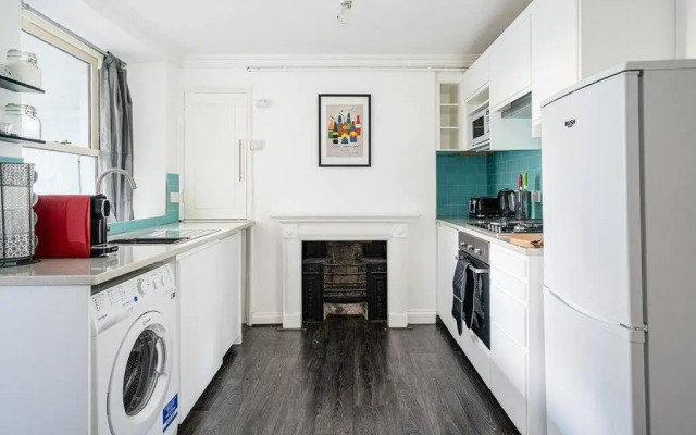 BRAND NEW LSITING!Wonderful One Bedroom Apartment