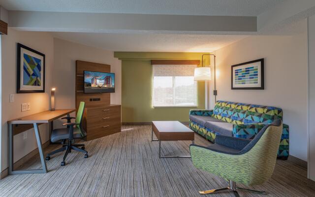 Holiday Inn Express & Suites Asheville Downtown, an IHG Hotel