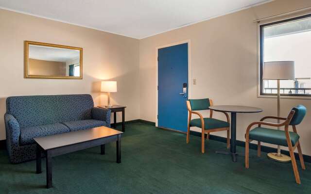 Rodeway Inn & Suites Rehoboth Beach