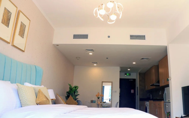 Cosmos Living - Goldcrest Views1