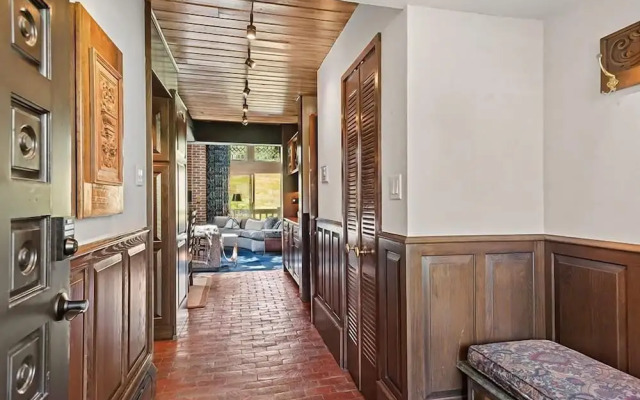 3 BR Penthouse w Hot-tub -mountain Views