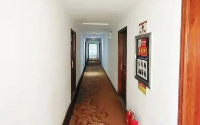 Y-yuan Guesthouse (Yantai Muping Bus Station)