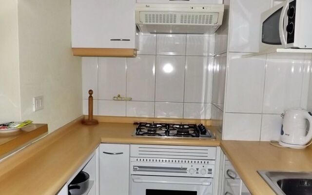 Seven Apart Hotel