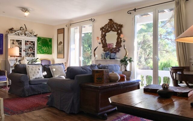 Villa La Rochette with Pool & Seaview
