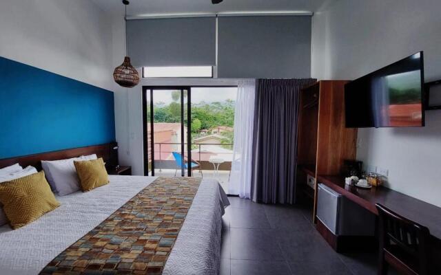 La Fortuna Suites