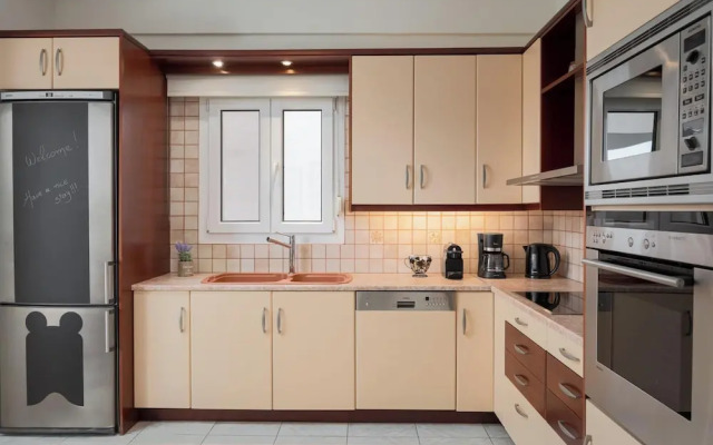 Ema's Guest House