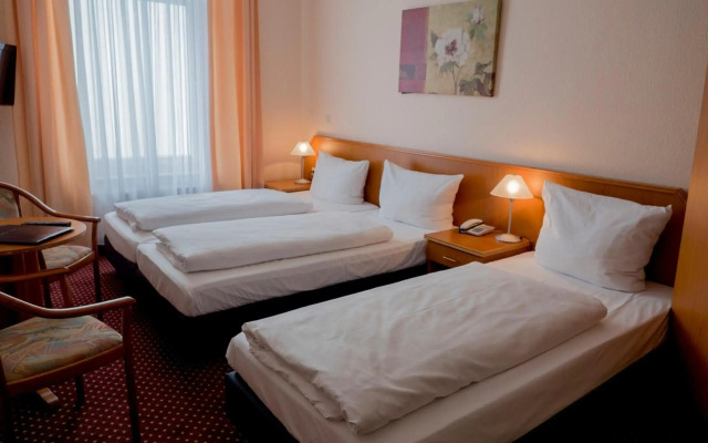 Hotel Lumen am Hauptbahnhof