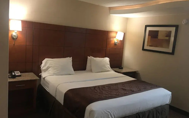 Ramada Rockville Centre