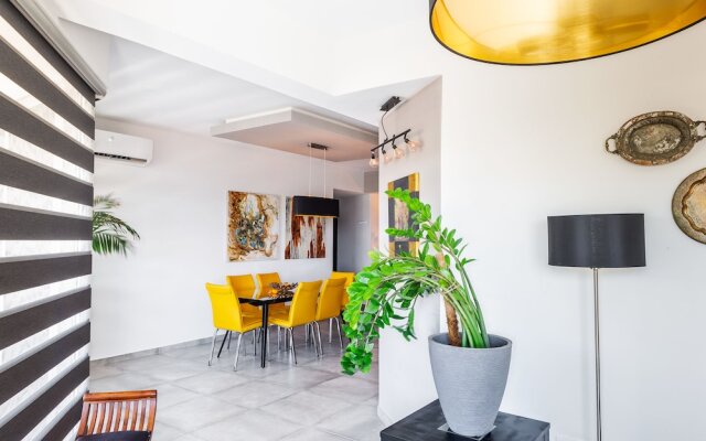 Levanco City Sea Business Suite