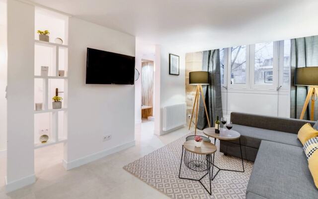 Spacious and Charming Flat on île de la Cité