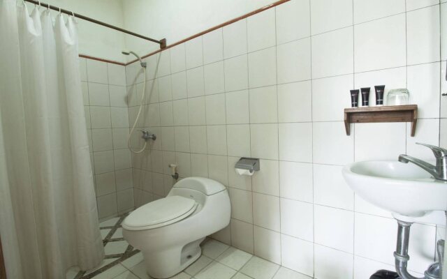 Rumah Asri Bed and Breakfast by RedDoorz