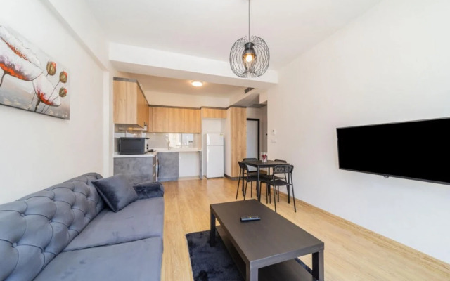 Exquisite Flat With Shared Pool in Kepez
