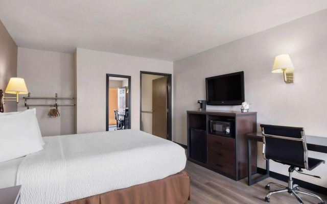 Travelodge by Wyndham Tucson AZ