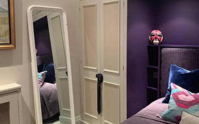 Charming and Full Of Character Apartment