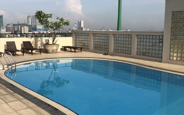 Hedges Court Residencies Town Hall- 2 Bed Room Apartment
