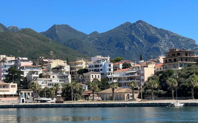 Magical Seaside Town Boutique Apts 2