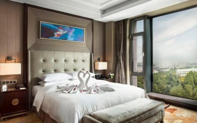 Tanglong International Hotel