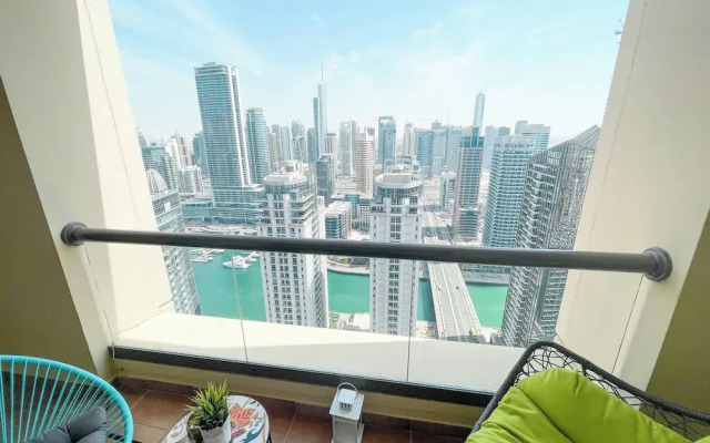 HAPPY SEASON I Amwaj apartment
