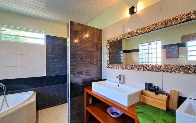 MOOREA - Villa Maoe Pool  (PMR)