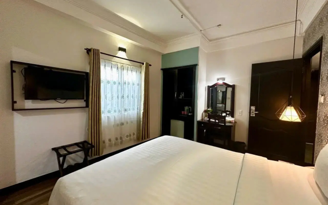 Sunrise Central Hotel