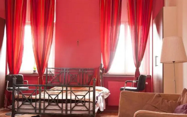 Sfatului Apartment