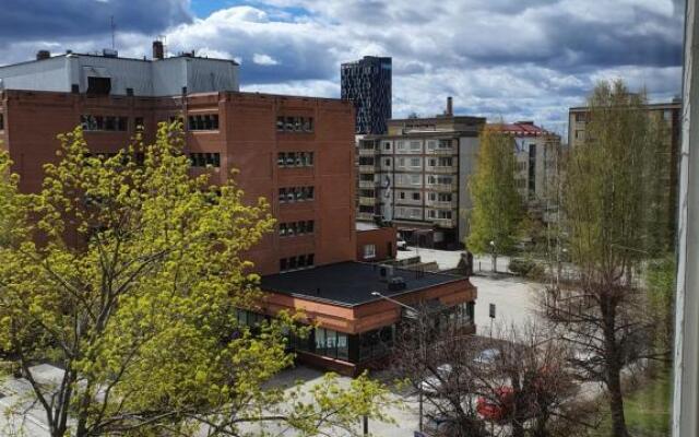 Large apartment with 4 bedrooms, central location