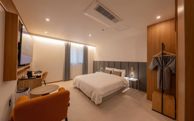 H Avenue Munhyeon