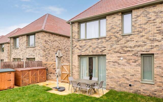 Tranquil 4-bed Oasis Modern Chic