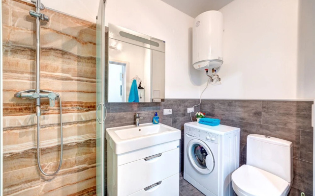 Comfortable Apartment Mihaila Dragomirov