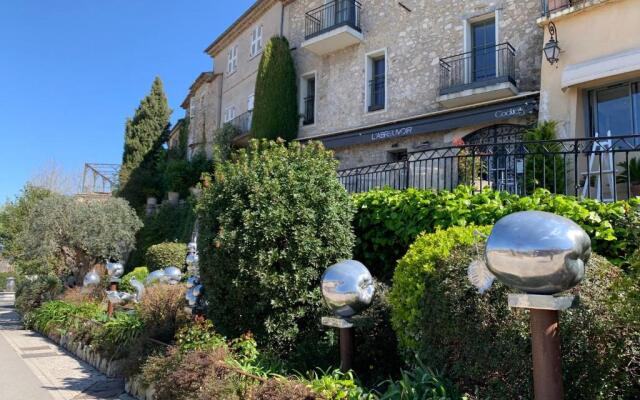 Mougins Collection - Ravissante suite avec Bassin à débordement et à remous