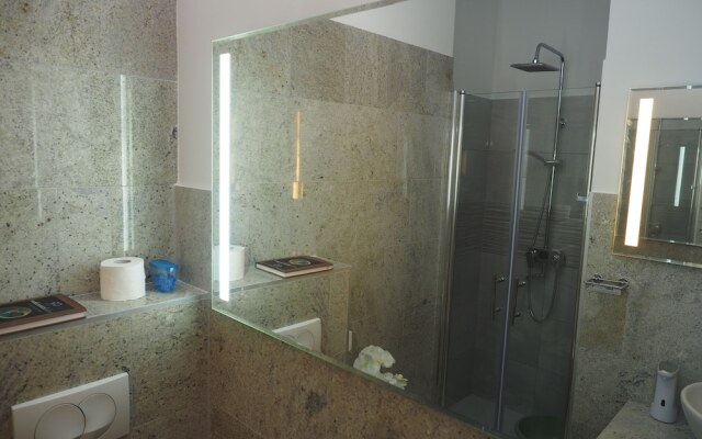 Comfortable Nena Apartment with Nice View