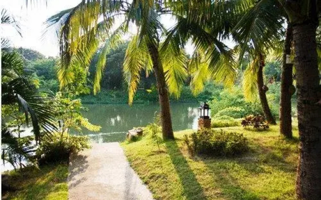 Rithima Srichumsaeng Riverside Resort