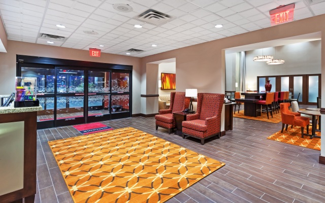 Hampton Inn & Suites Wixom