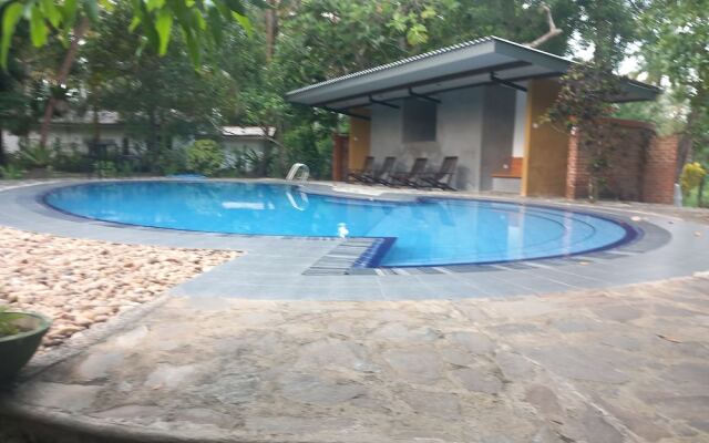Lake Resort Bolgoda