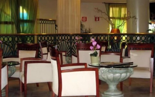 Miceneo Palace Hotel