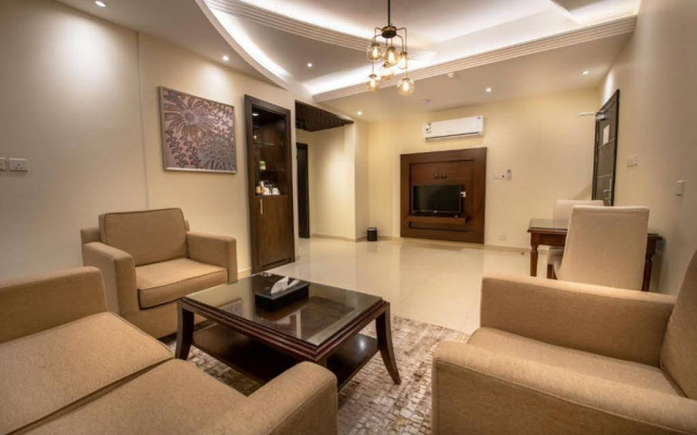 Golden Rose Hotel