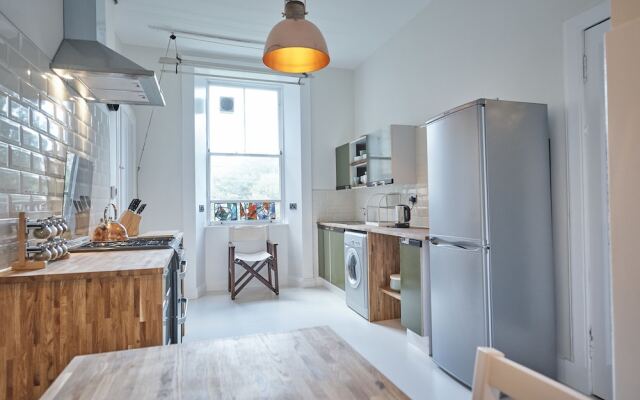 Bright Stay Bruntsfield