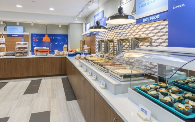 Holiday Inn Express Southington by IHG