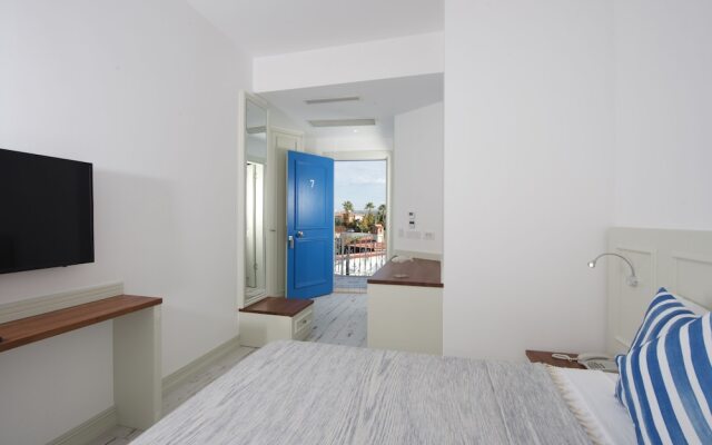 Rhodium Hotel